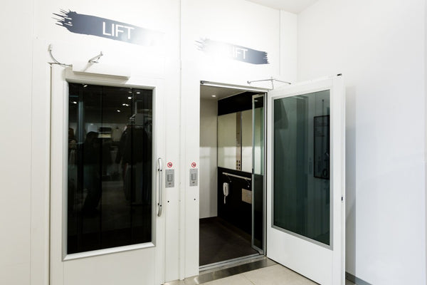 Gartec Aritco 9000 Cabin Platform Lift Commercial Access Lift