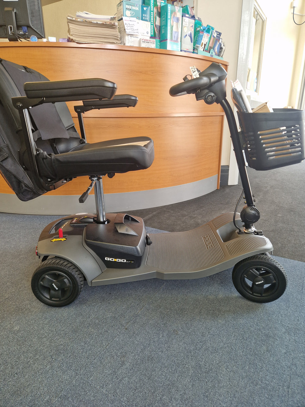 Pride Go Go Ultra 4 Wheel Mobility Lightweight Boot Scooter 4mph Grey or Black