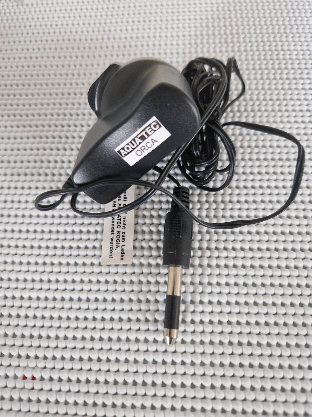 Invacare Aquatec Orca Bathlift Lift Battery Powered Bathing Help 1573866 1573876 Charger Hand Control
