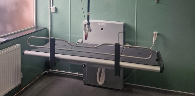 Our engineers installed a Molift Air 200 hoist and Pressalit SCT3000 bed for Chester University