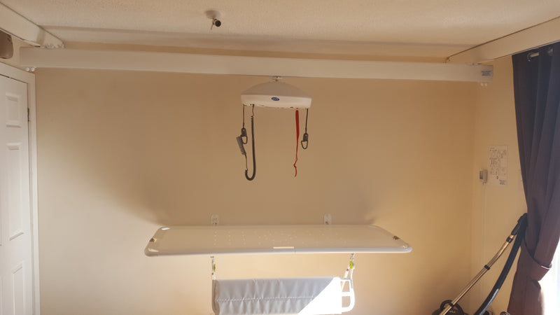 Installation du lève-personne Invacare Robin pour le conseil de Lancaster