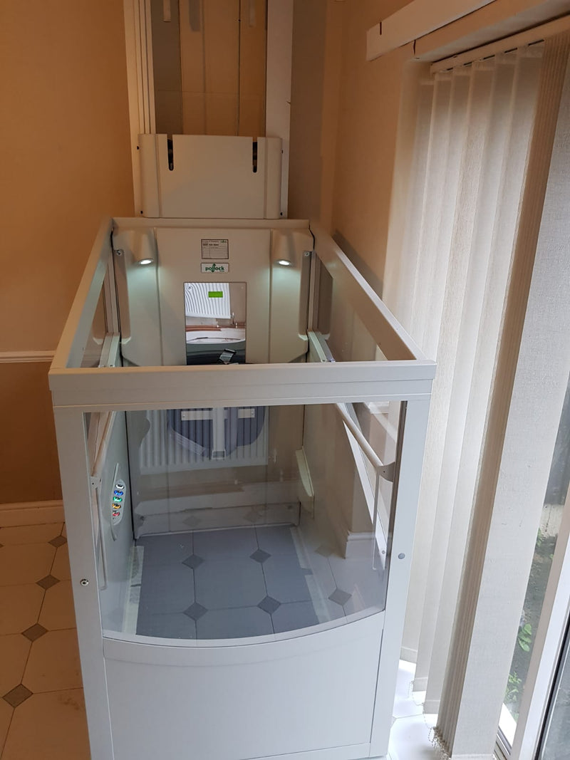 Installation récente de l'élévateur de sol Pollock à Manchester