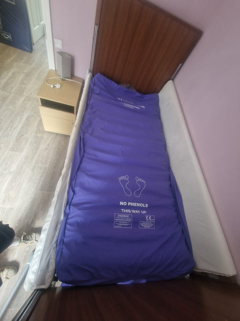 Delivery and set up of new ultimate healthcare tamora dynamic air flow mattresses for knowsley council.