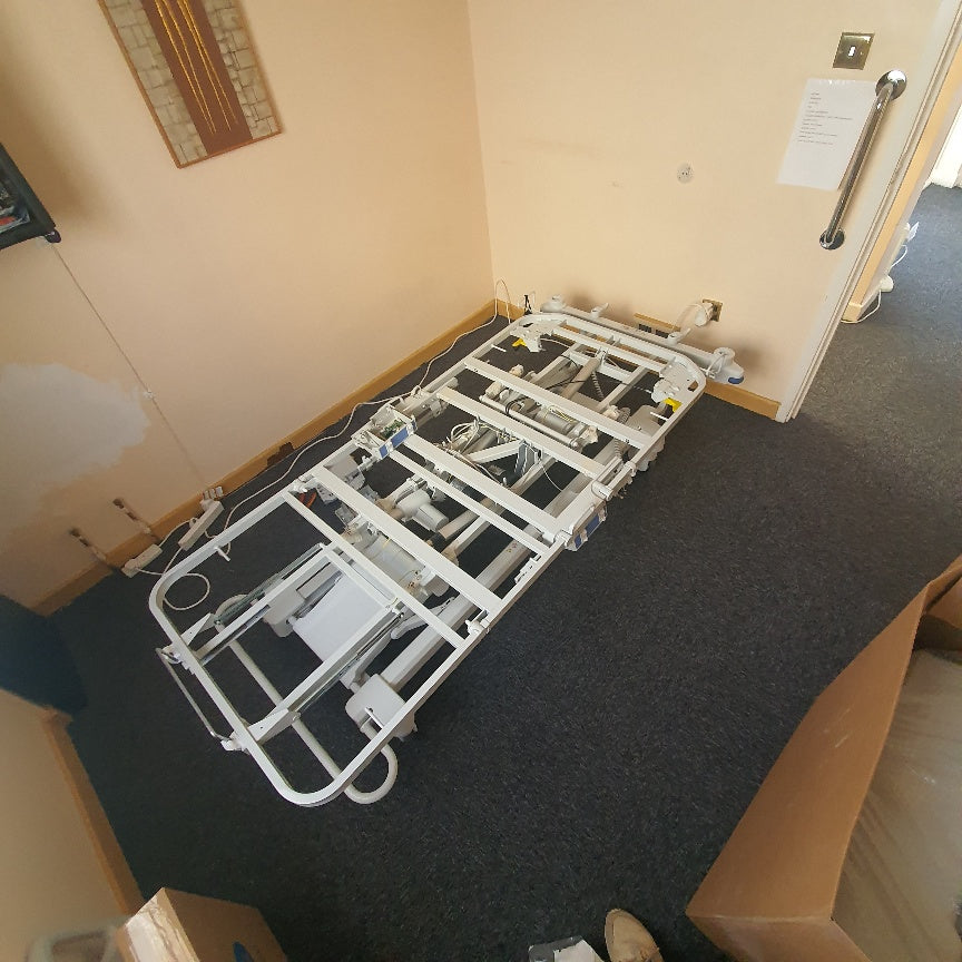 Deliver and Set Up of Hill-Rom 900 Bed In London
