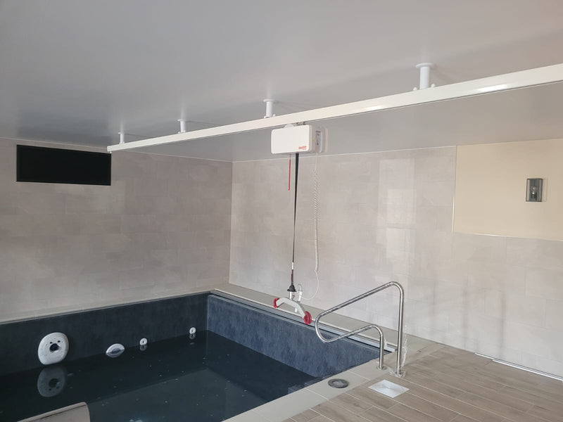 Installation de l'élévateur Multi Room Molift Etac Rotherham entièrement terminée