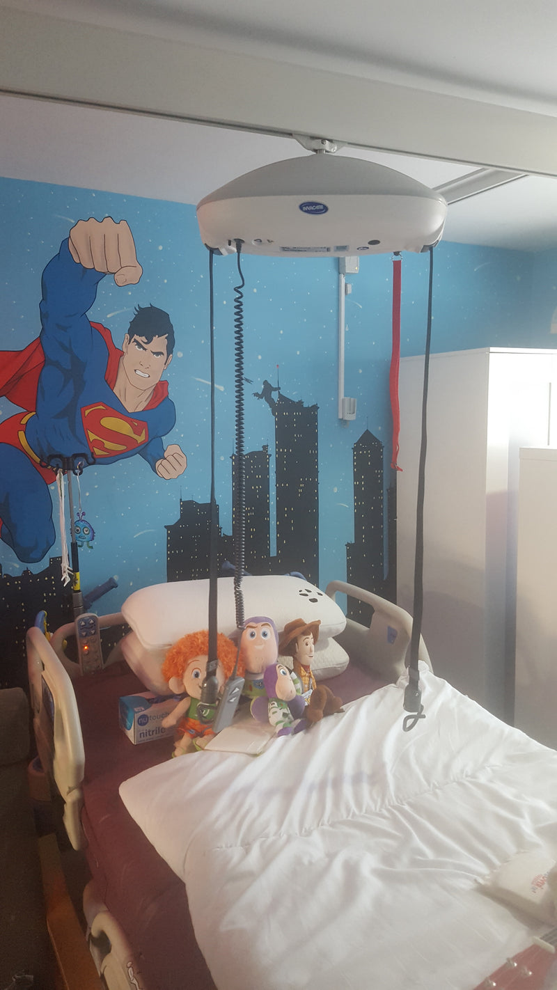 Lève-personne Invacare Robin - Installation du système X-Y pour le compte du Conseil de Liverpool