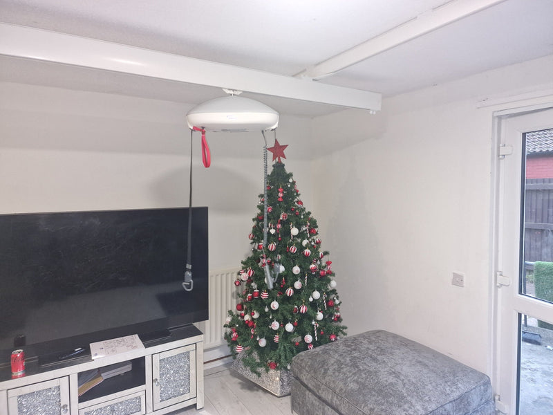 Nouvelle installation d'un lève-personne Invacare Robin à Runcorn, Cheshire, pour le conseil de Halton - Client satisfait juste avant Noël