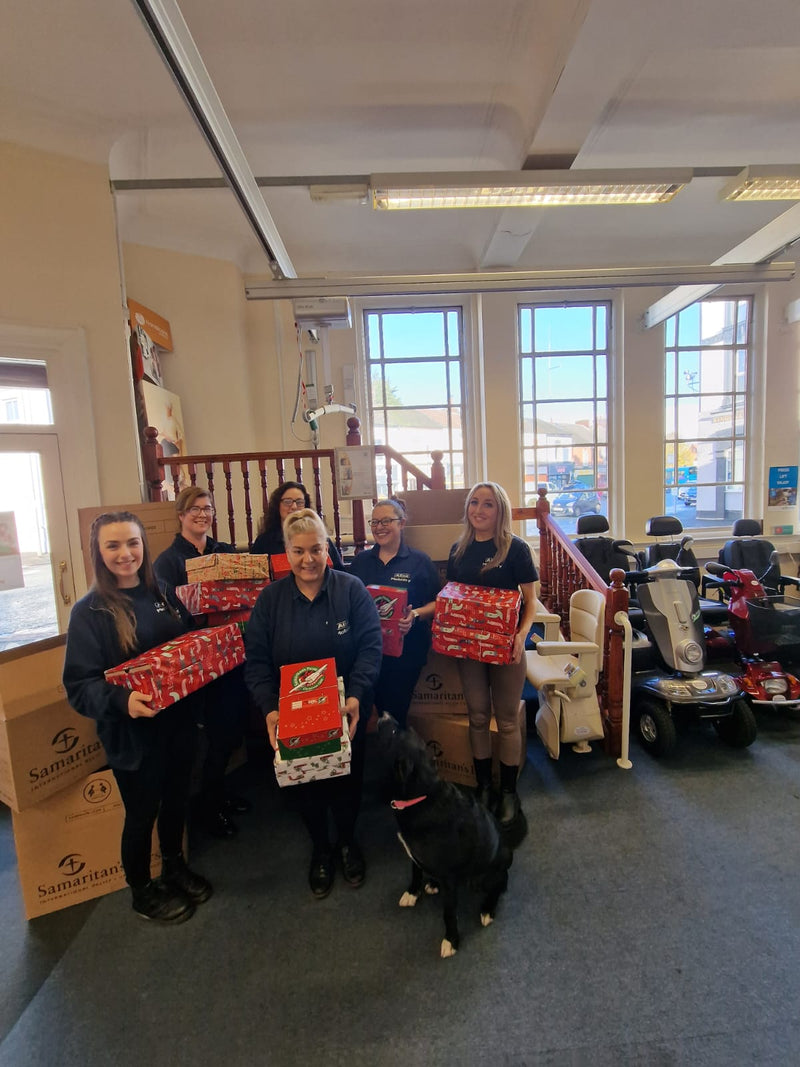 Cadeaux de Noël pour enfants pour une œuvre caritative, collectés par l'ensemble du personnel d'Aline Mobility - BRAVO