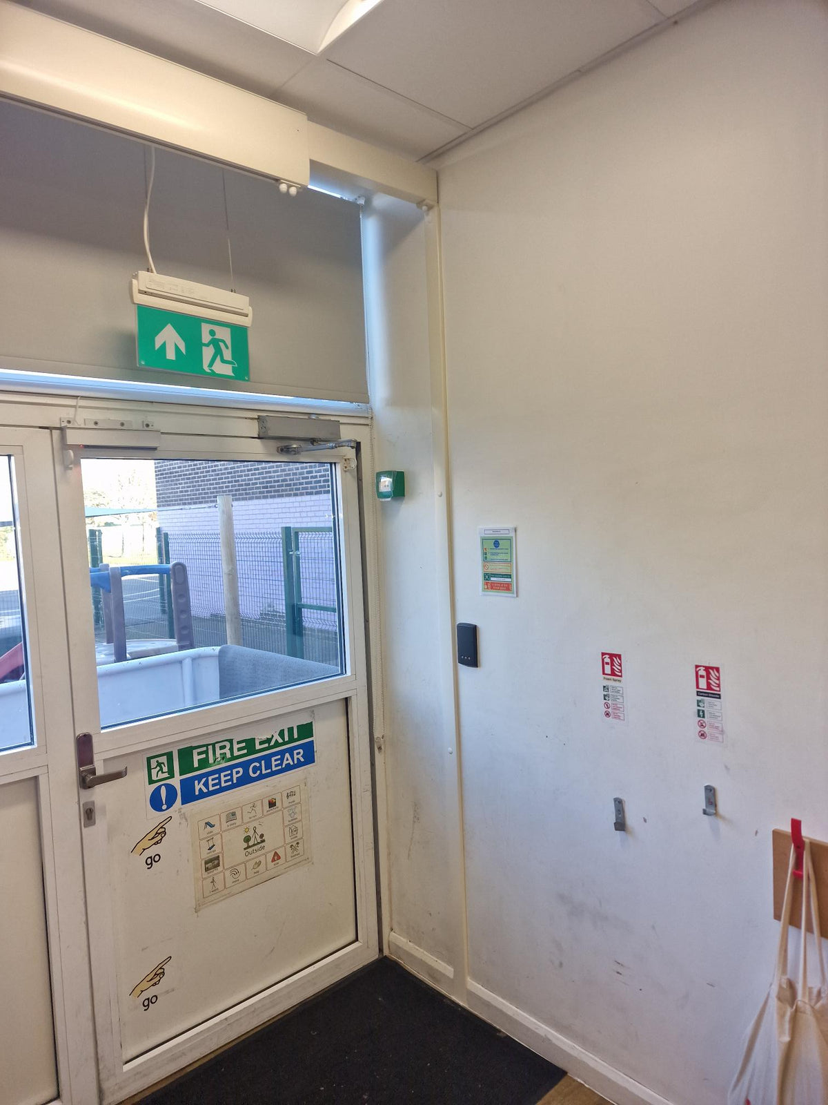 Redgate Primary School Class 1 Invacare Robin Hoist Install