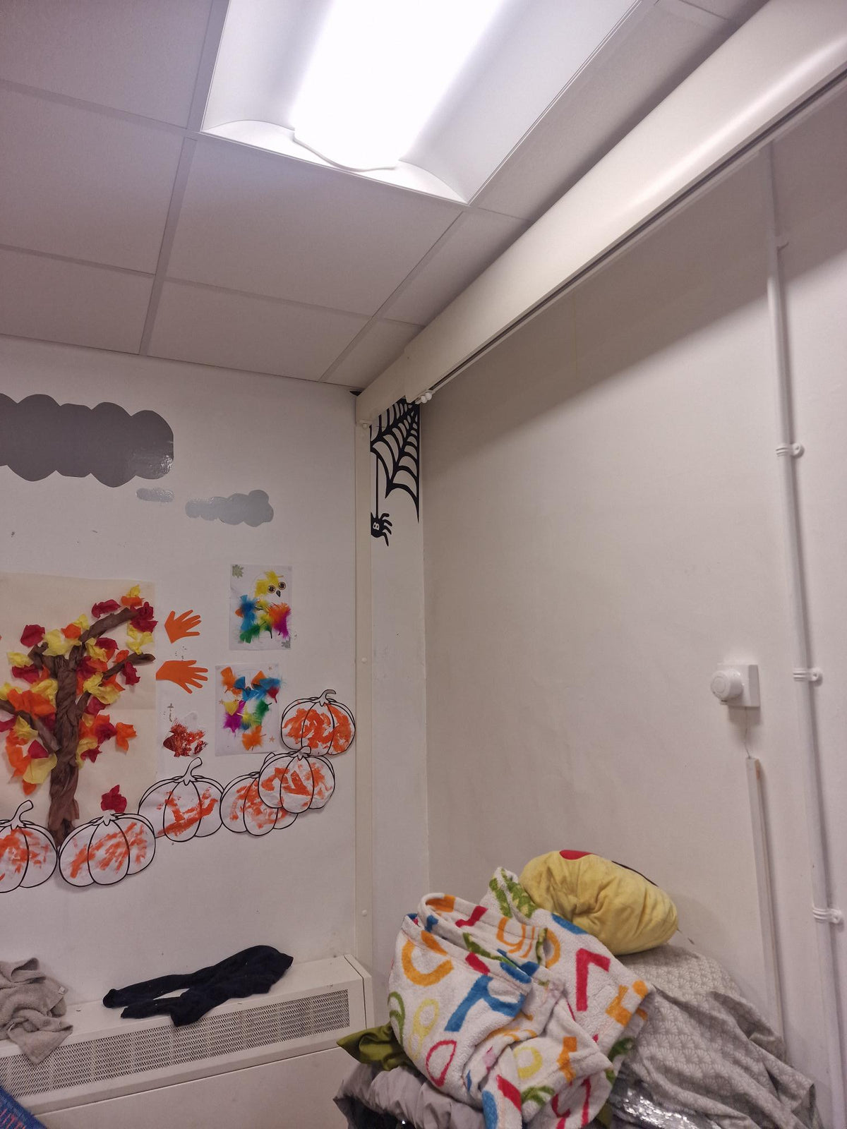 Redgate Primary School Class 1 Invacare Robin Hoist Install