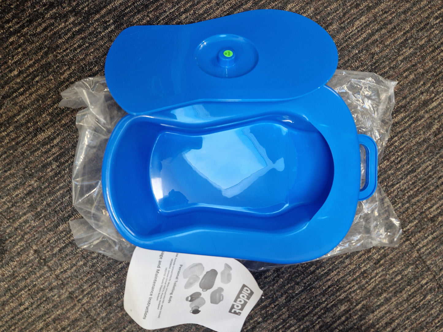 Aidapt Quality Blue Slipper Bed Pan Plastic Sturdy with Lid Handle VR275