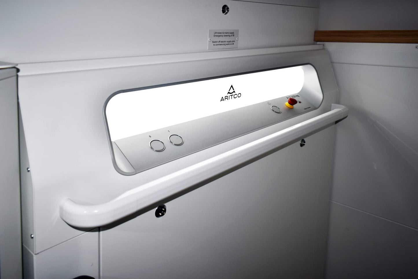 Gartec Aritco Homelift : Ascenseur vertical d'accès d'étage à étage