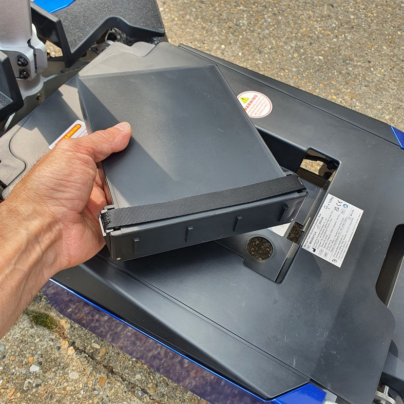 Manual Fold Plus Drive Devilbiss Folding Lightweight Boot Type Scooter