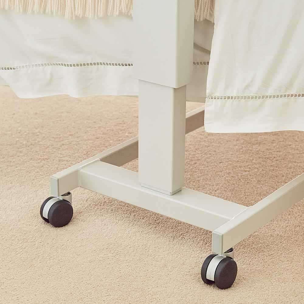 N43553 Easylift Home Care Gas Lift Low Over Bed Chair Wheelchair Table 4 Castors
