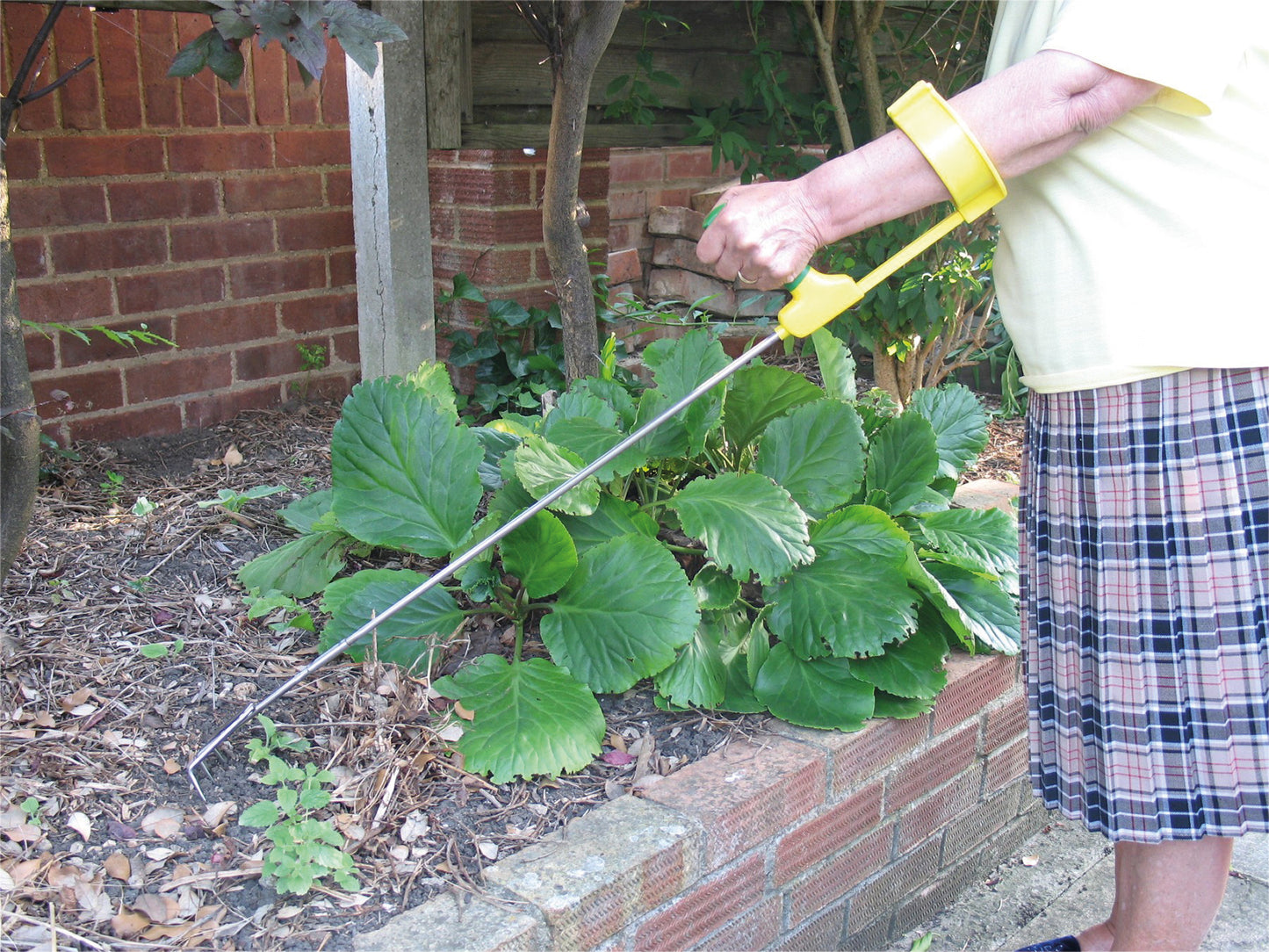 Aidapt Ergonomic Long Handled Garden Hand Tools VL143A VL146 VL141A VA142A