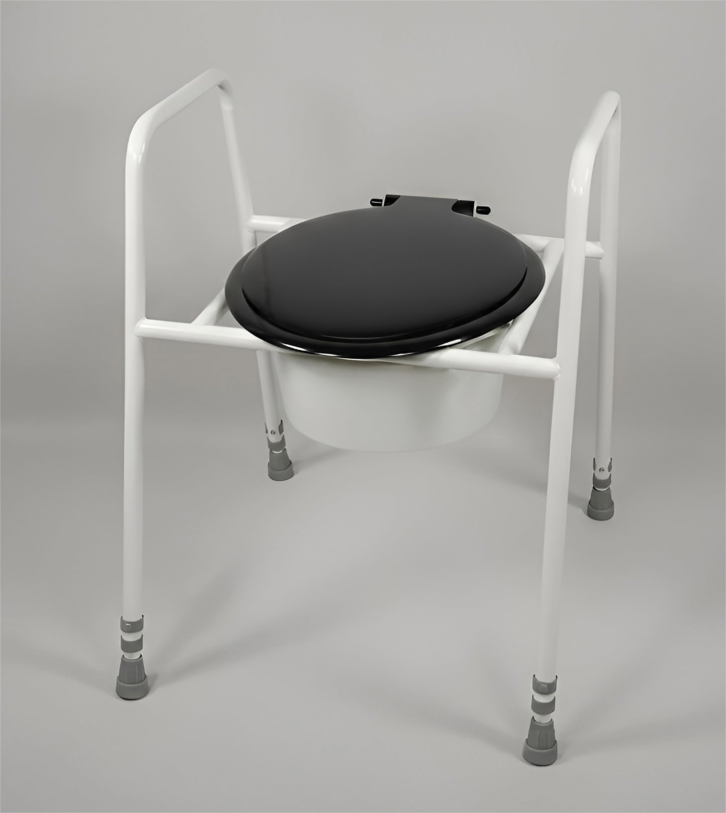 Aidapt Solo Skandia Raised Toilet Frame with Seat and Lid VR215