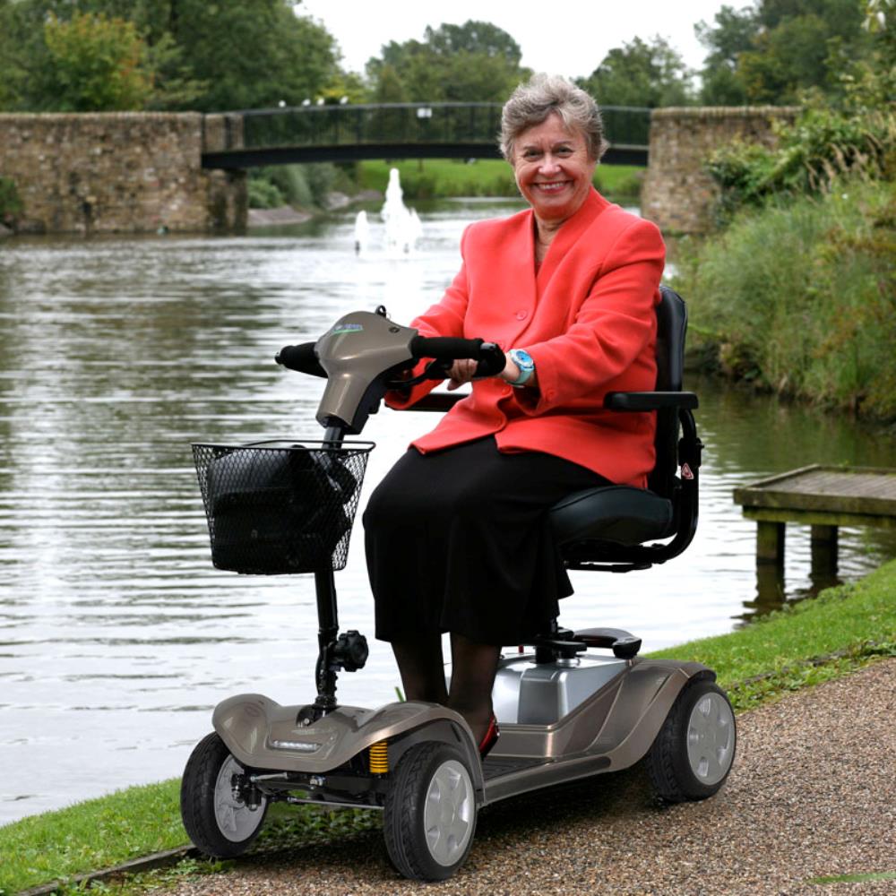 Kymco Mini Comfort Solid 4 Wheel Mobility Scooter Folds Boot Pavement 4mph