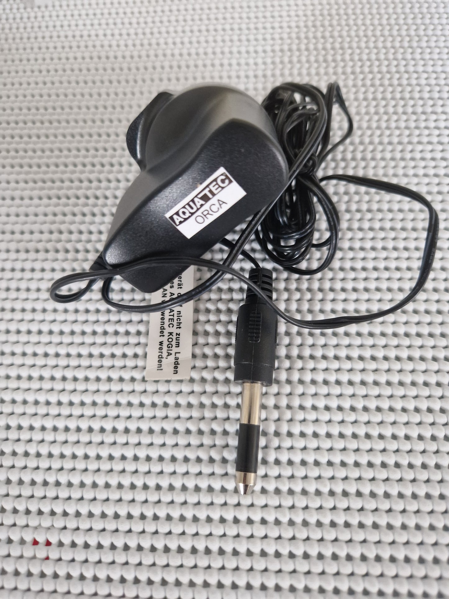 Invacare Aquatec Orca Bathlift Lift Battery Powered Bathing Help 1573866 1573876 Charger Hand Control