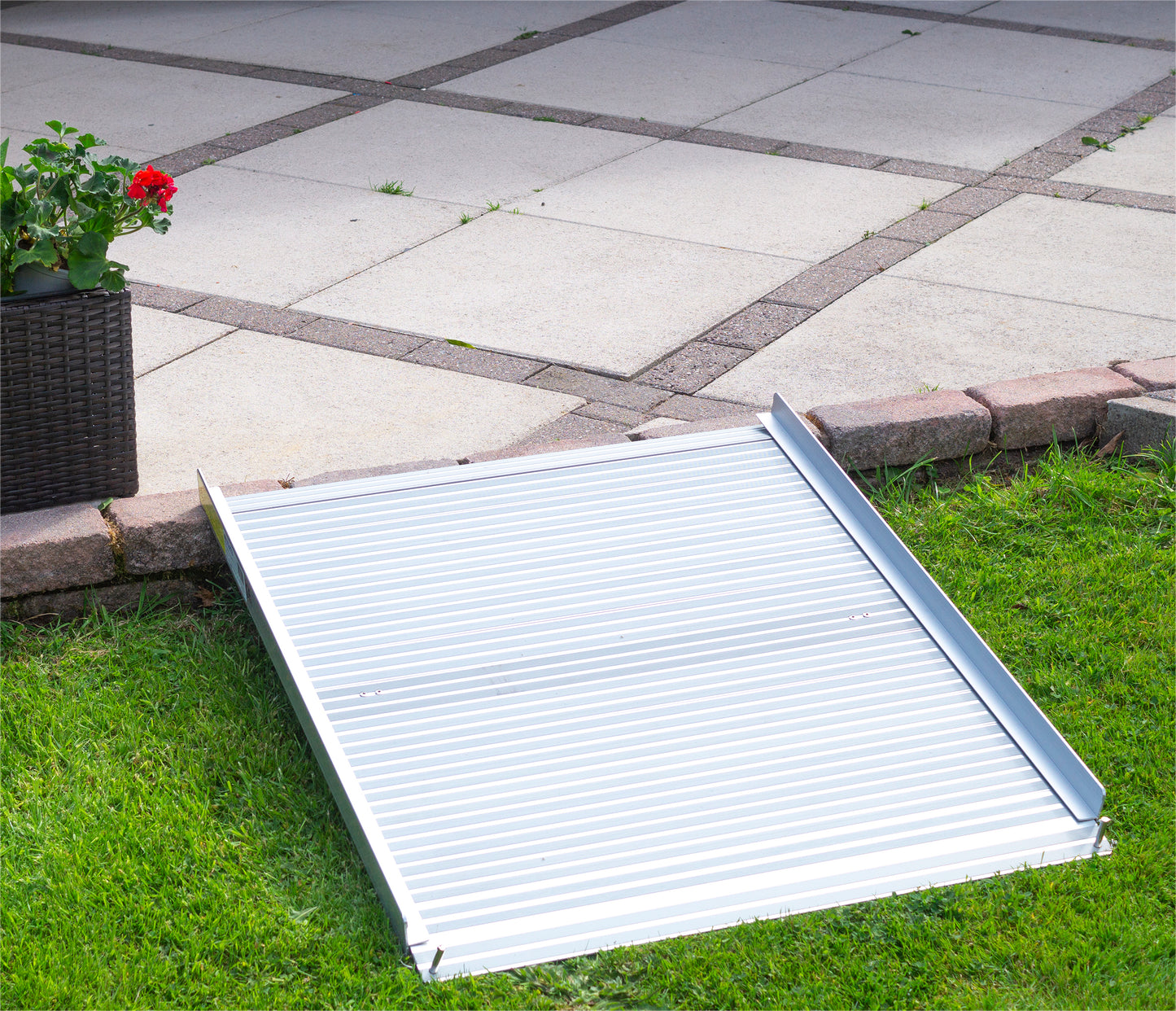 Aidapt Roll Up Aluminium Metal Ramp Lightweight Travel Wheelchair Scooter Threshold Ramps VA141