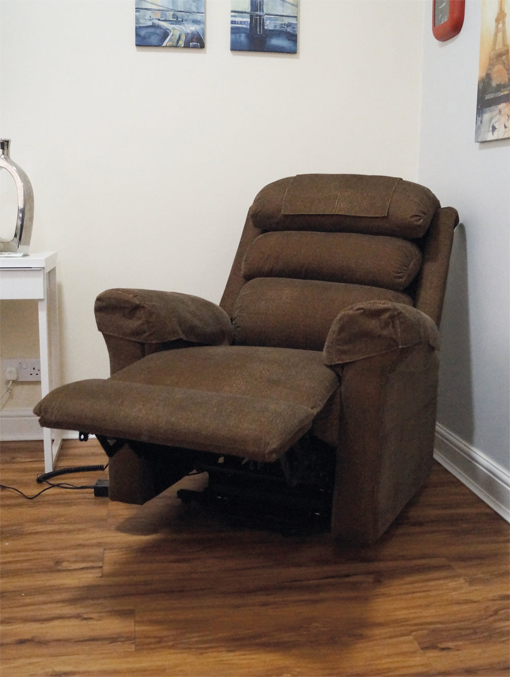 Aidapt Ecclesfield Series Wall Hugging Rise & Recliner - Chenille Material VG700BL