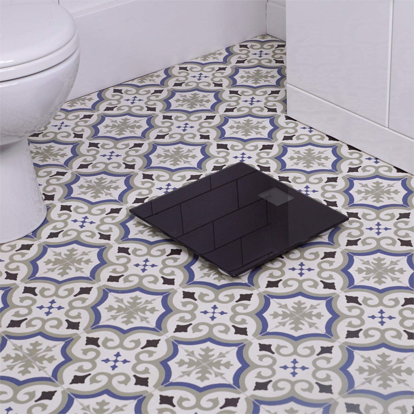 Aidapt Talking Bathroom Scales VM308