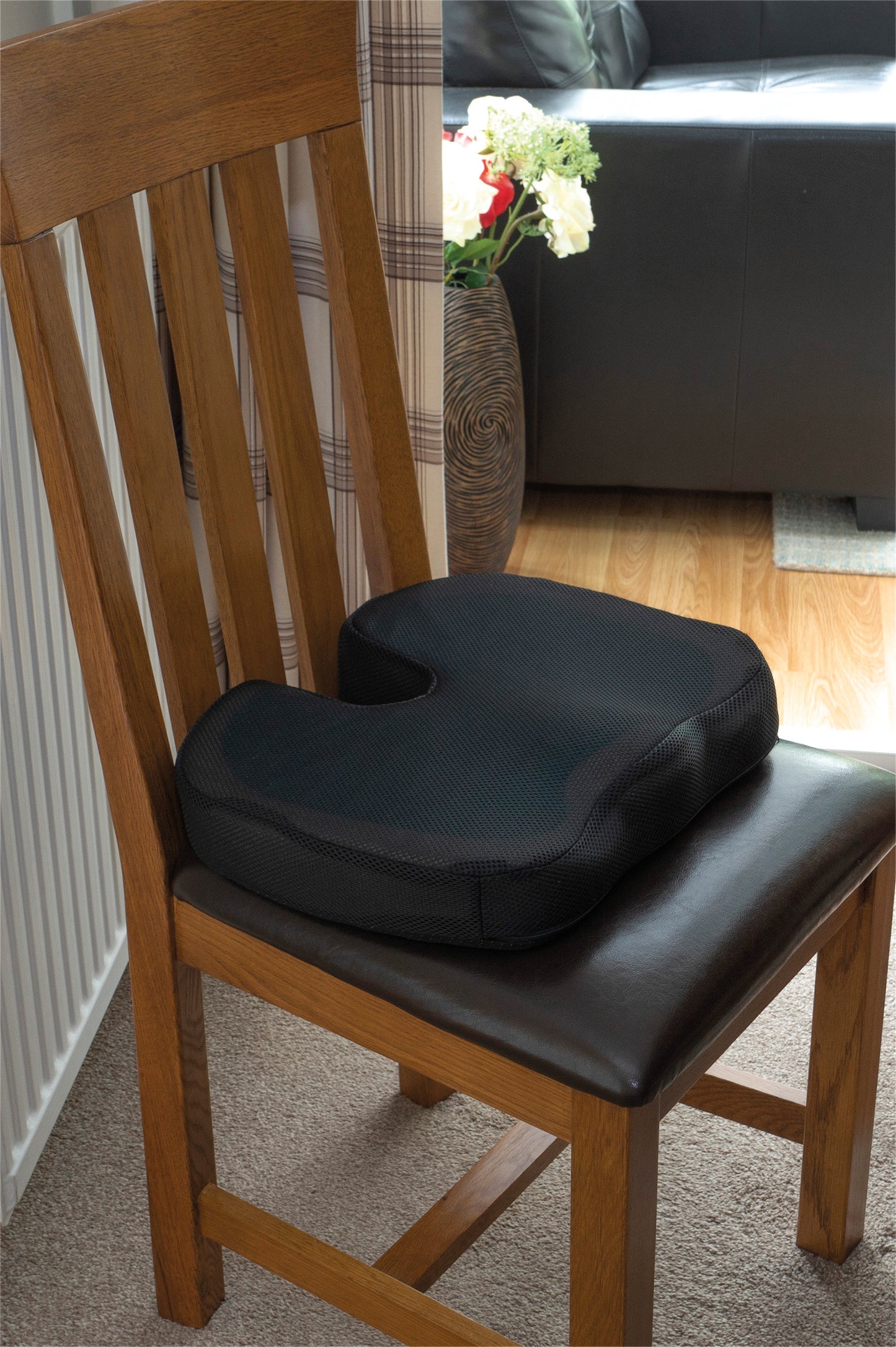 Aidapt Deluxe Pressure Relief Coccyx Cushion with Gel VM974AC