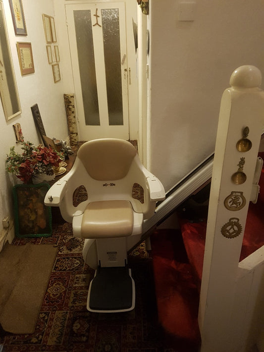 Homeglide Thyssen Levant Slimline Reconditioned Straight Stairlift INC 1 YR GUARANTEE