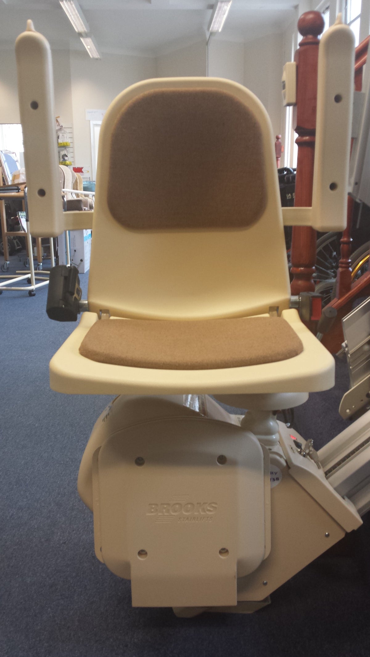 Hire Stairlift Rental Straight Fully Installed only £50.00 per month / 4 weekly hire charge - Multiple Hire Stairlifts available