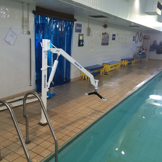 Joerns Oxford Dipper Battery Swimming Pool hoist With Spreader Bar OP10014