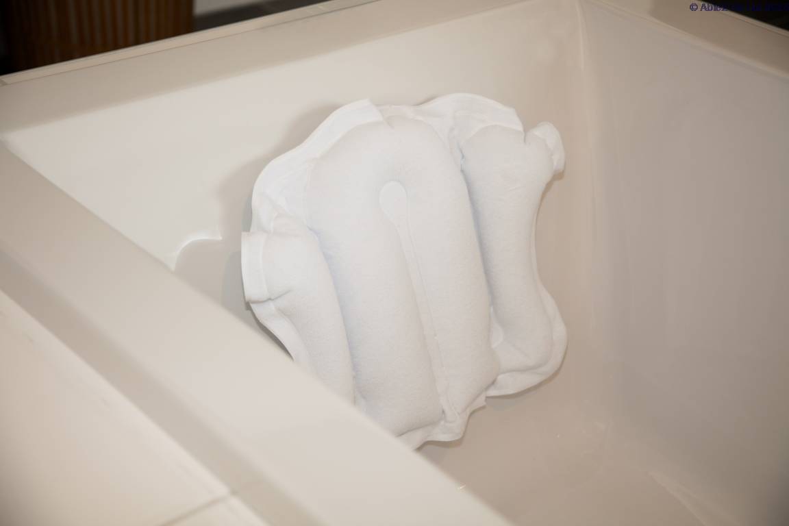 Able2 Atlantis Inflatable Bath Pillow Terry Washable PR45982 Pressure Sore Bathing Relief