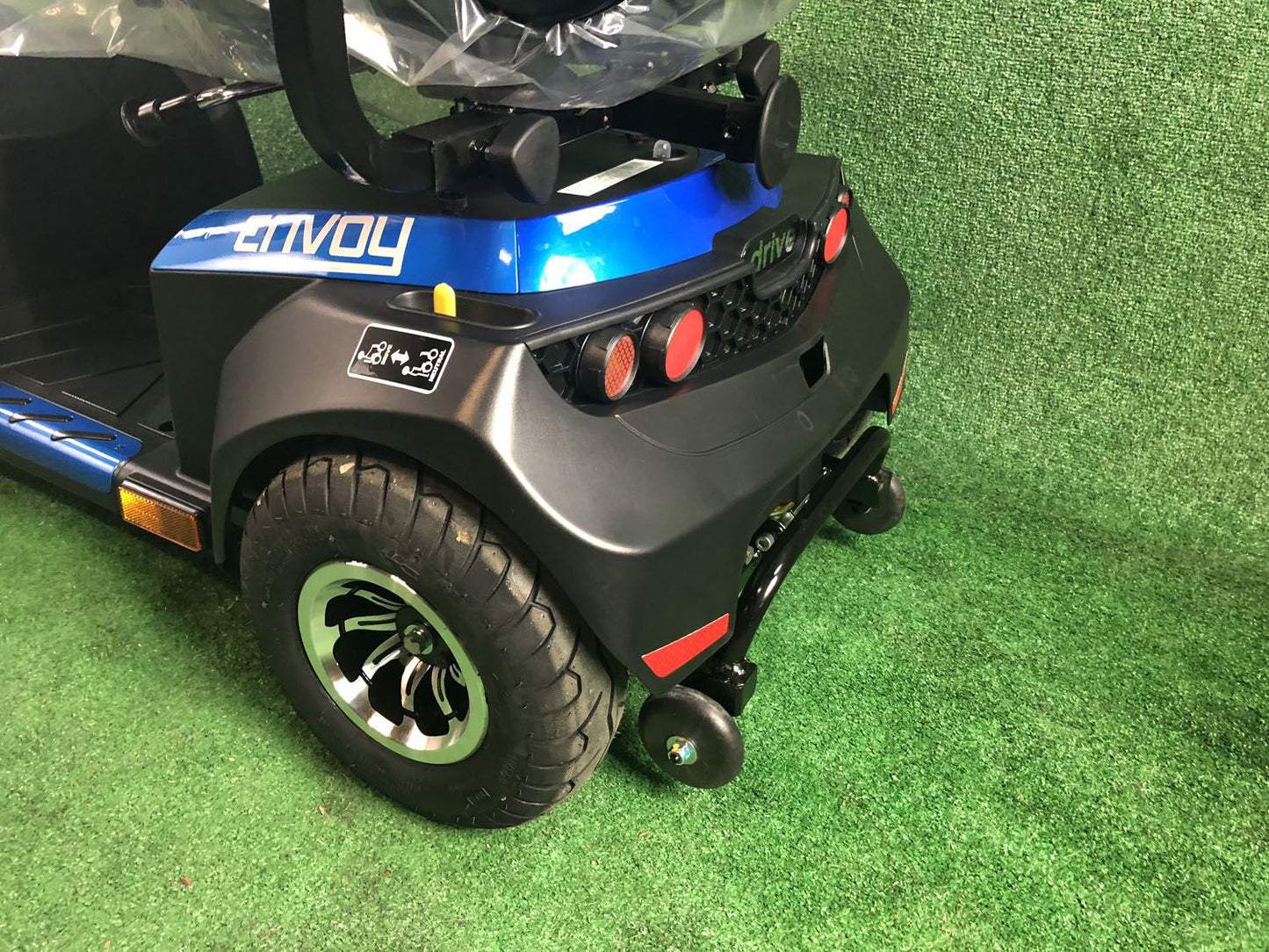 Drive Medical Envoy 4 MPH Mobility Scooter Mid Range Red Blue White Silver