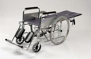 Fauteuil roulant manuel Roma 1710 avec dossier inclinable, repose-pieds inclinables et releveurs