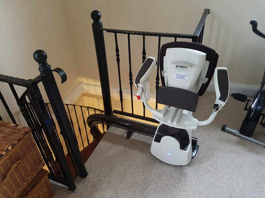 Access BDD Flow 2 A or Flow X Programmable Seat Curved Stairlift Spiral Narrow Staircase Stairs Reconditioned or New