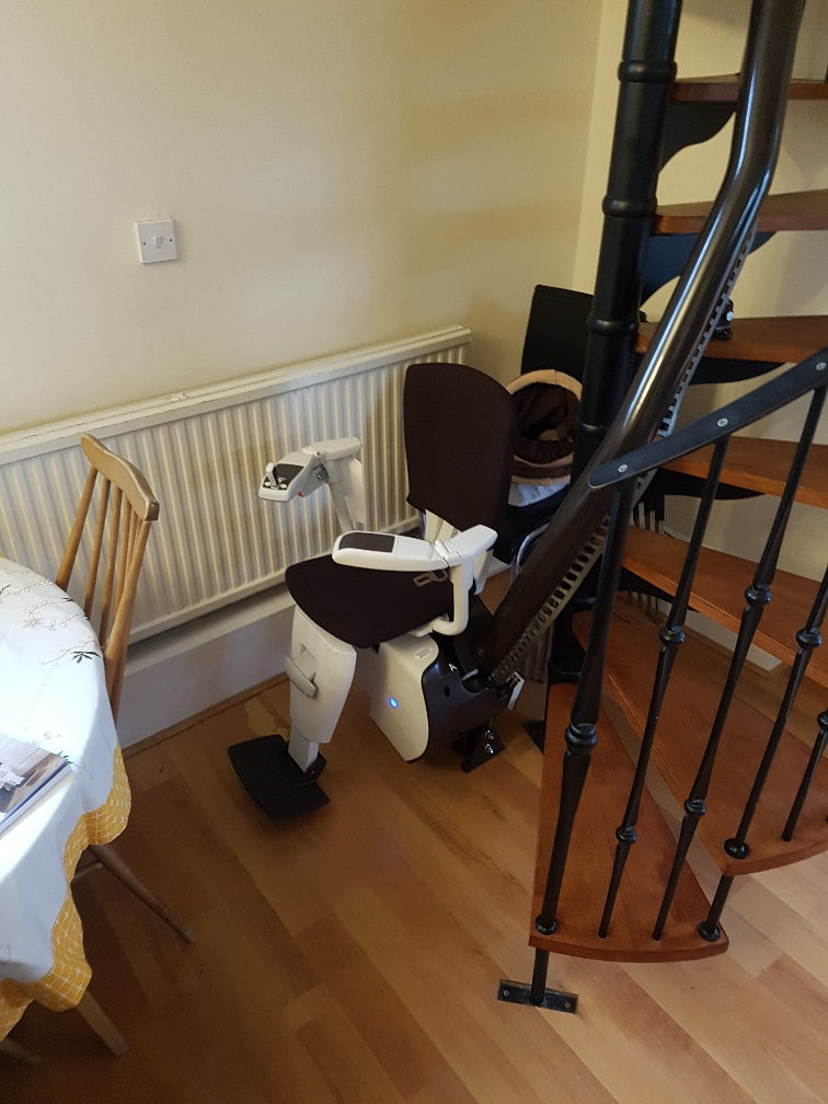 Access BDD Flow 2 A or Flow X Programmable Seat Curved Stairlift Spiral Narrow Staircase Stairs Reconditioned or New