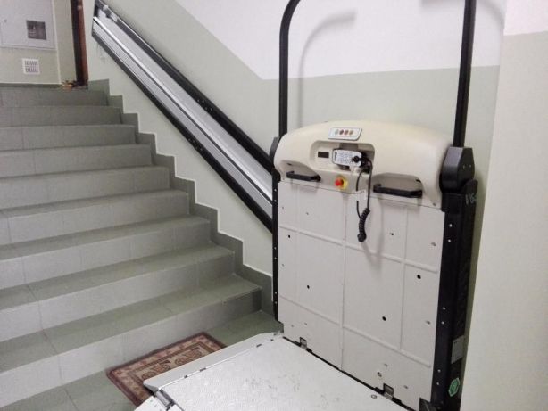 Vimec V6 Wheelchair Platform Lift Straight Outdoor and Indoor New or Reconditioned fully Installed